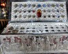 Alaturi de Sfanta Parascheva, iesenii se pot inchina unor fragmente din moastele a inca 32 de sfinti