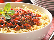 Spaghetti cu sos de rosii