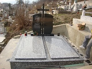 Vand loc de veci in Cimitirul Ghencea Civil