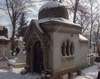 Cavou deosebit („capela”) in Cimitirul Bellu ortodox, 5 cripte