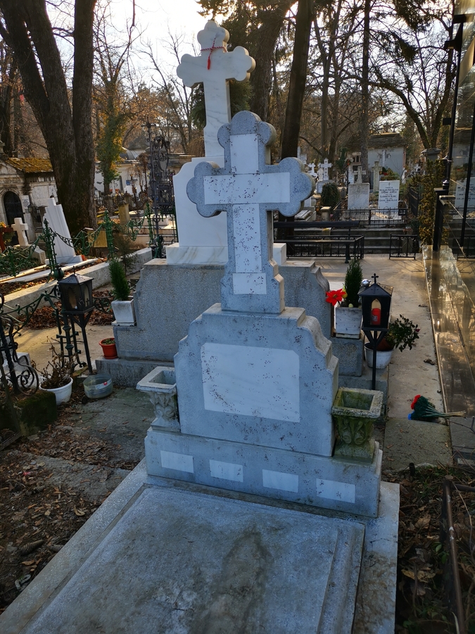 Vand loc de veci din cimitirul belu ortodox